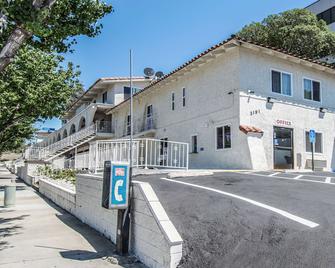Motel 6 Orange - Anaheim - Orange - Bygning
