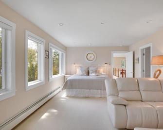 Sailor's Valentine: Bayfront Home on Private Beach and Hot Tub! - Tenants Harbor - Habitación