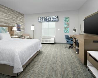 Hampton Inn Boston Logan Airport Chelsea - Chelsea - Ložnice