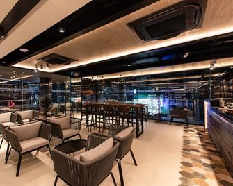 Blackwoods Hotel Pattaya - Pattaya - Bar