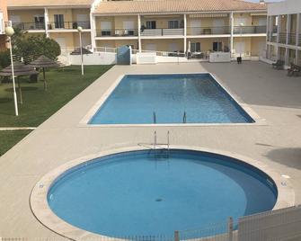 Holiday Apartment In Residence With Shared Swimming Pool - Albufeira - Piscina