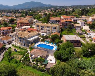 Angelo Del'Arte Estate - Kanali