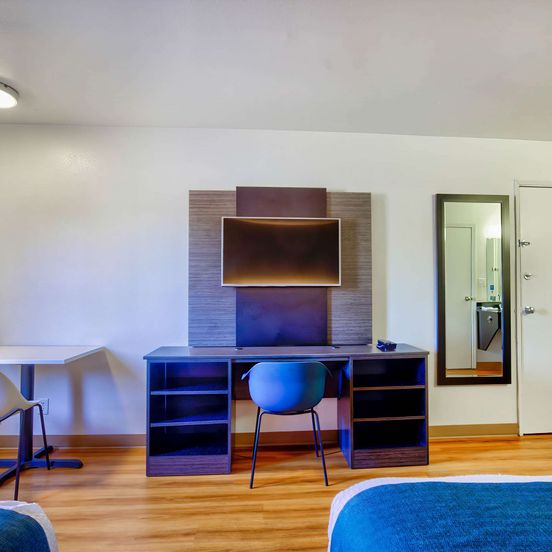 Room amenity view of Motel 6 Duluth, MN