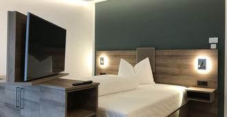 Westside Hotel Garni - Munich - Bedroom