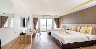 Royal Phala Cliff Beach Resort and Spa - Rayong - Bedroom