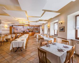 Center Hotel - Basovizza - Restaurace