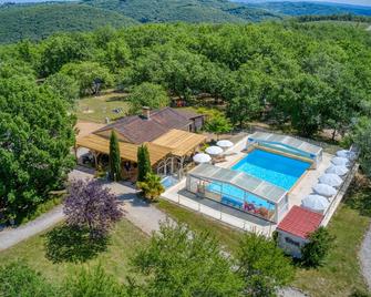 Village de gîtes La Truffière: Chalet 6 pers with heated swimming pool - Dordogne - Simeyrols - Piscina