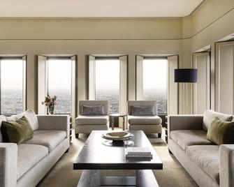 Sofitel Melbourne on Collins - Melbourne - Living room