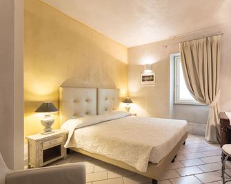 Il Cortiletto Hotel Maison - Tresnuraghes - Habitación
