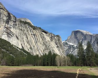 Carriage House at Yosemite - Fish Camp - Building