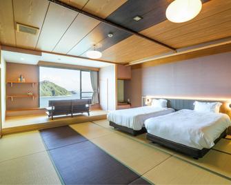 Kinoe Onsen Hotel Seifukan - Takehara - Bedroom