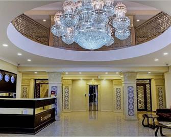 Hotel Bek Samarkand - Samarkand - Front desk