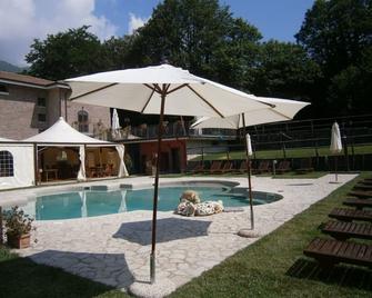 Myriam Country House B&B - Mercogliano - Piscina