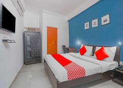 Flagship Hotel New Noida Empire - Noida - Bedroom
