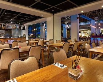 Ramada Encore by Wyndham Seminyak Bali - Kuta - Restaurant