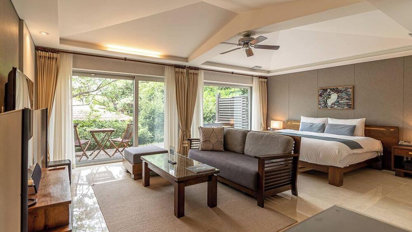 The Seaes Hotel & Resort