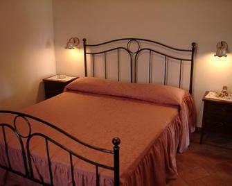 Agriturismo Le Gore - Sorano - Slaapkamer