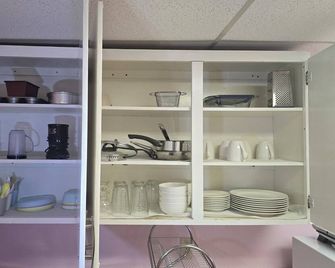 Family-Friendly Comfort in a Prime Location without the luxury price - Spruce Grove