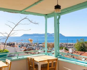 Kuytu Bed & Breakfast - Kaş - Balkon