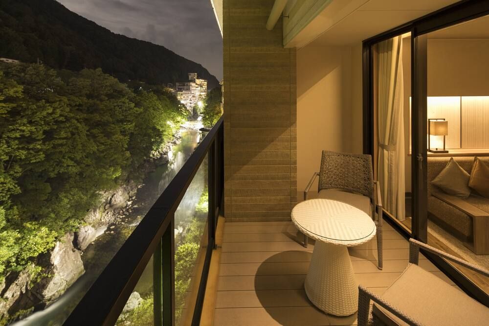 Minakami Hotel Juraku - Minakami - Balcon