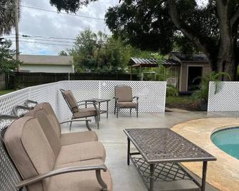 Small Paradise with pool in South Tampa - Tampa - Patio