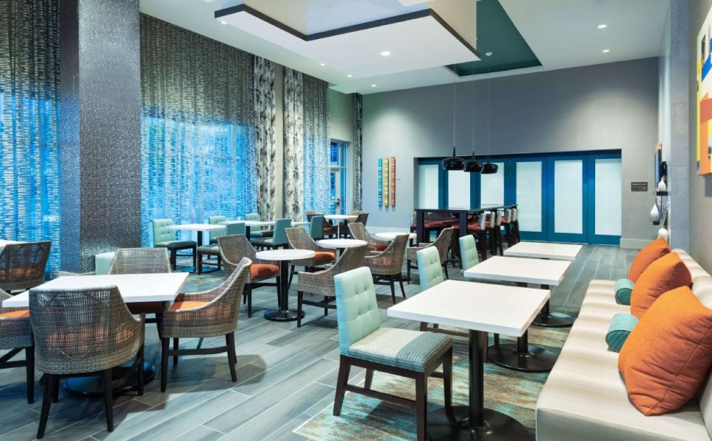 Hampton Inn & Suites Atlanta Buckhead Place - אטלנטה - מסעדה