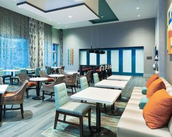 Hampton Inn & Suites Atlanta Buckhead Place - אטלנטה - מסעדה