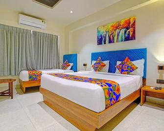 Fabhotel Siddharth Inn - Gandhinagar - Schlafzimmer