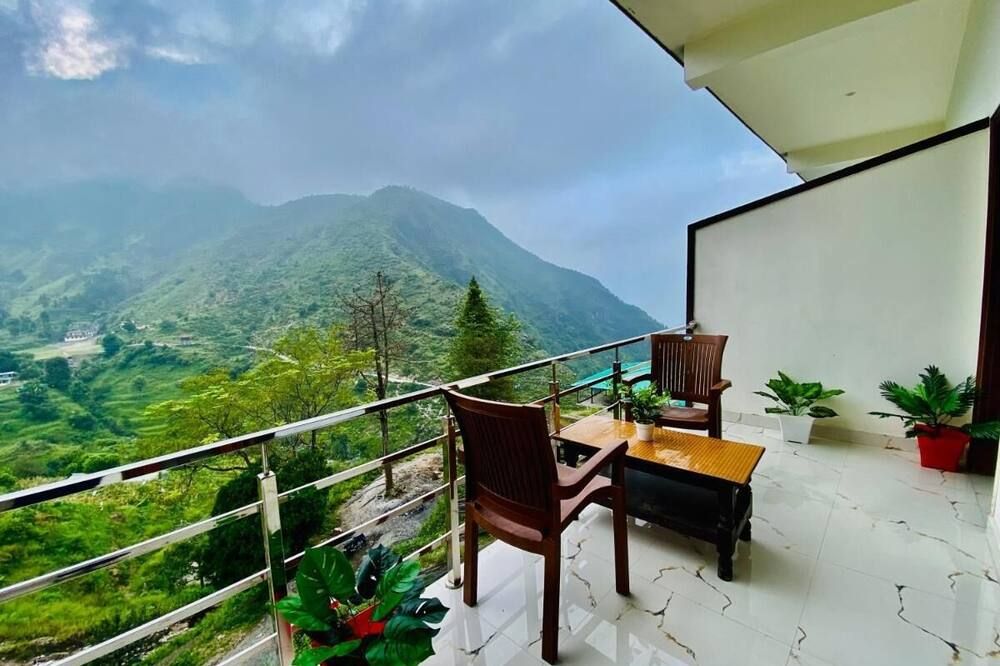 The Kempty Fall Inn & Resort - מוסורי - מרפסת