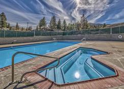 1 bed , 2 bath - Stateline - Pool