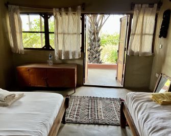 Nemasu Eco-Lodge - Gunjur - Habitación