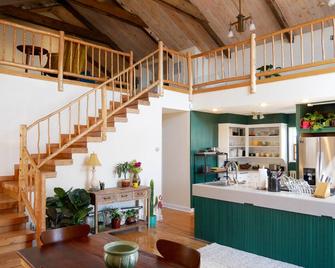 Mountain Jungalow Chalet, 3 min walk to Royal Gorge Train - Cañon City - Restaurante