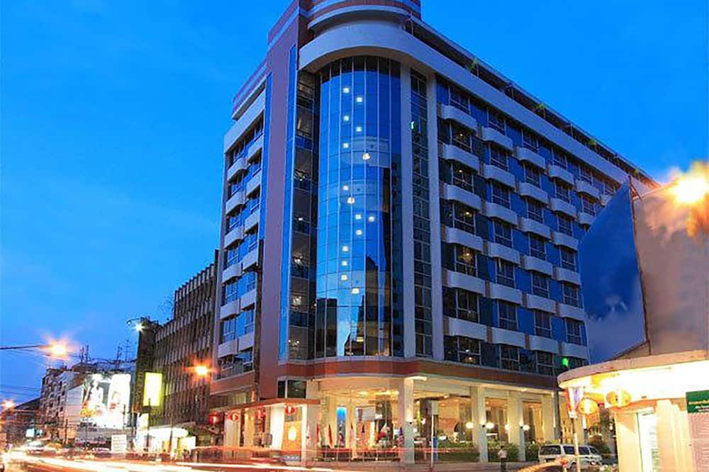 جولدن كراون جراند هوتل