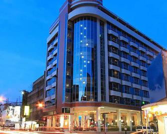 Golden Crown Grand Hotel - Hat Yai - Building