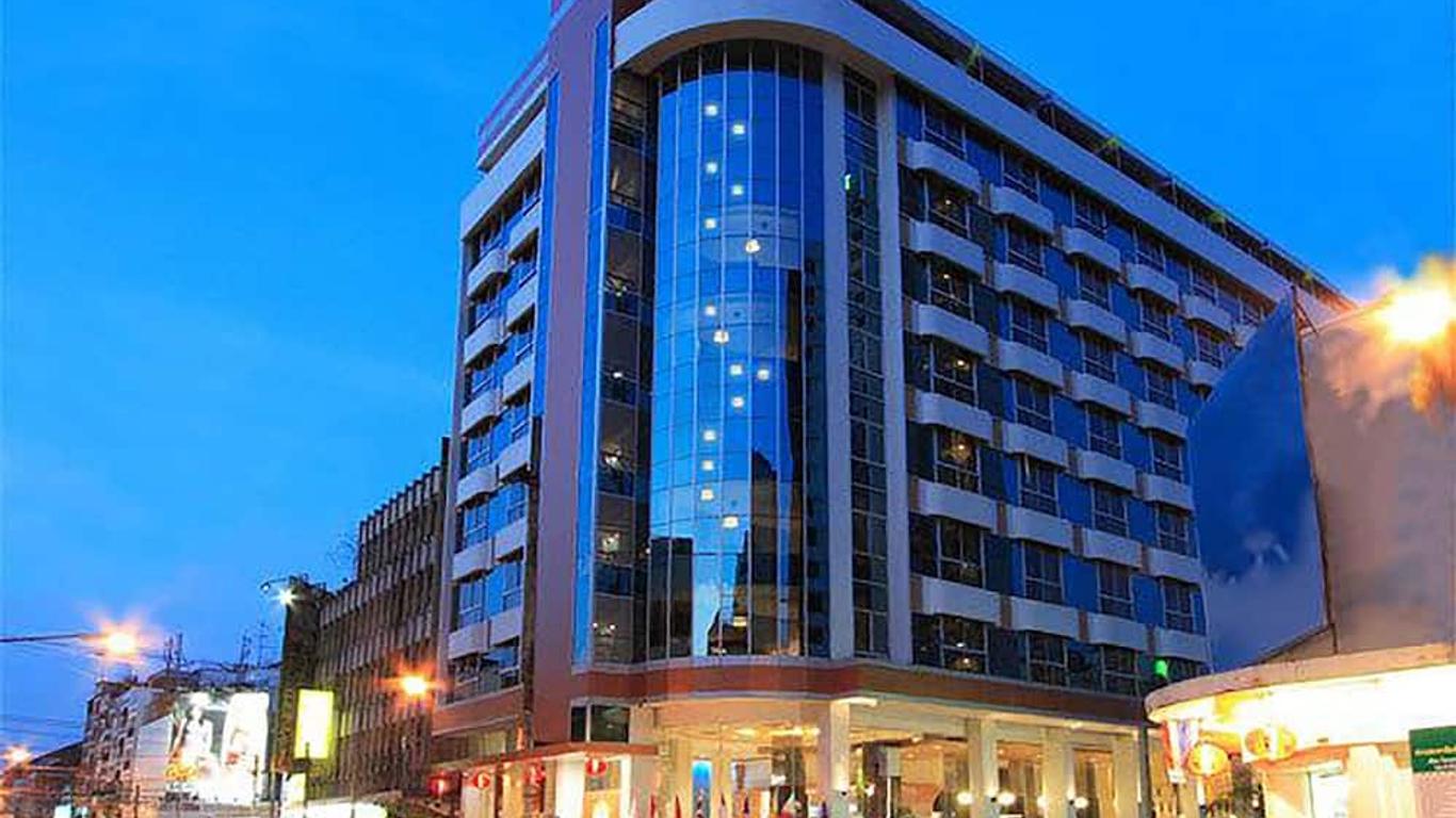 Golden Crown Grand Hotel