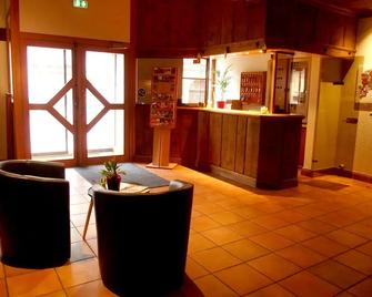 Hotel Colmar Vignes Eguisheim - Eguisheim - Front desk