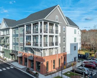 The Standard at Four Corners - Storrs - Edificio