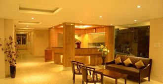 Hotel Sky Lite - Coimbatore - Lobby