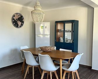 Casa Três Campos, Povoação - Povoação - Comedor