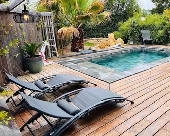 Villa Aixoise Avec Piscine - Aix en Provence - Piscine