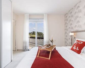 Résidence Senior Marina Bay - Villeneuve-Loubet - Bedroom