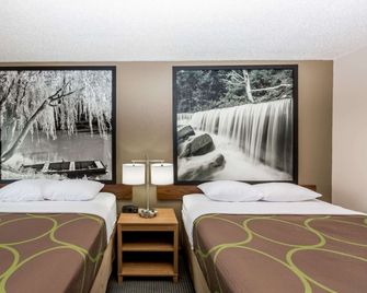 Super 8 by Wyndham Hays KS - Hays - Habitación