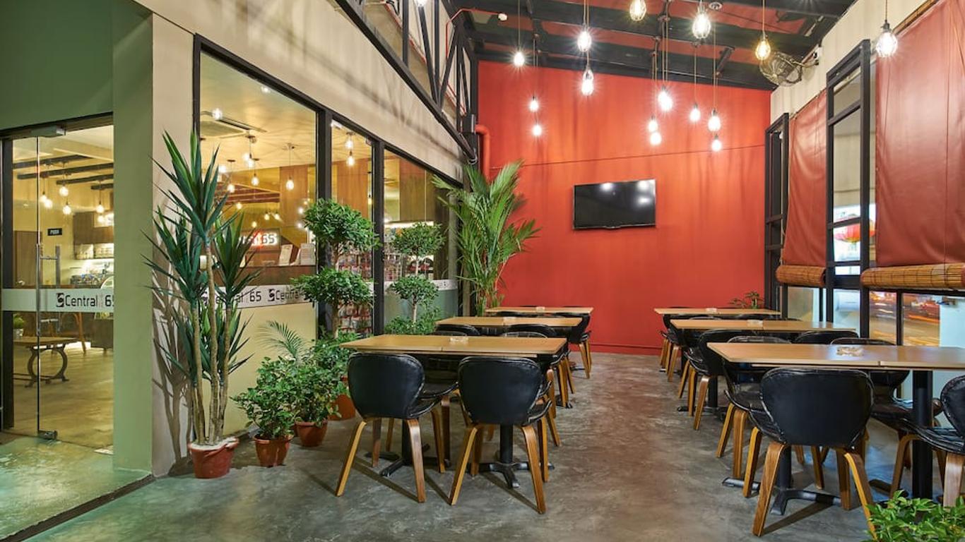 Central 65 Hostel