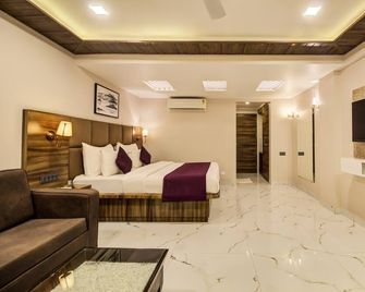 Nivanta by Royara - Panchgani - Schlafzimmer