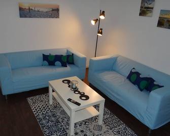 Modern one-level apartment in the heart of Borken - Borken (Westfalen) - Wohnzimmer