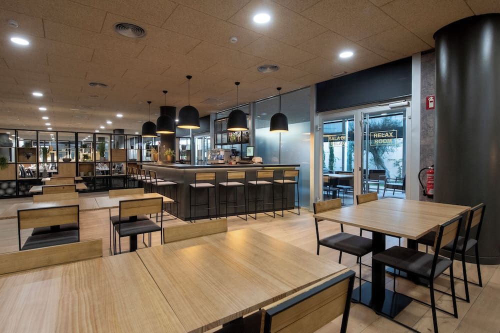 Tarraco Park Tarragona - טאראגונה - מסעדה