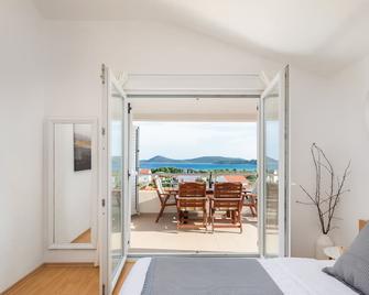 Apartments Arausa With Pool - Vodice - Balkon
