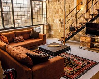 Hezen Cave Hotel - Ortahisar - Living room