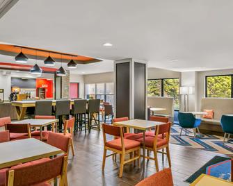Hampton Inn Bowie - Bowie - Ресторан