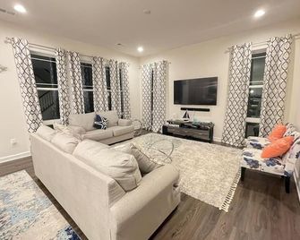 Modern 5 Bedroom 4 Full Bath Bethany Beach Home - Ocean View - Sala de estar